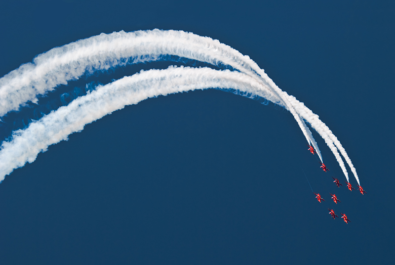 109_Radom_Air Show_Red Arrows na British Aerospace Hawk T1.jpg